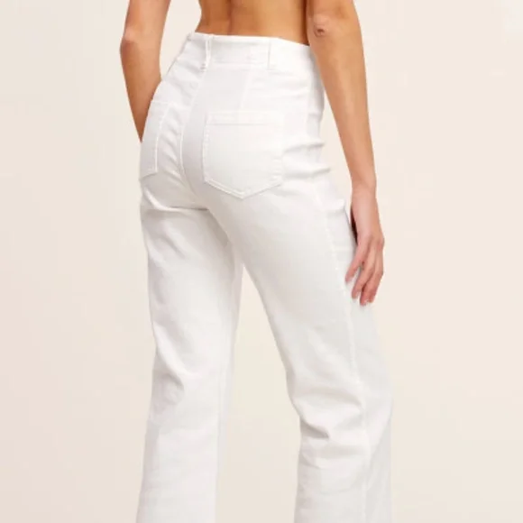 NWT White High Rise Raw Edge Jeans
